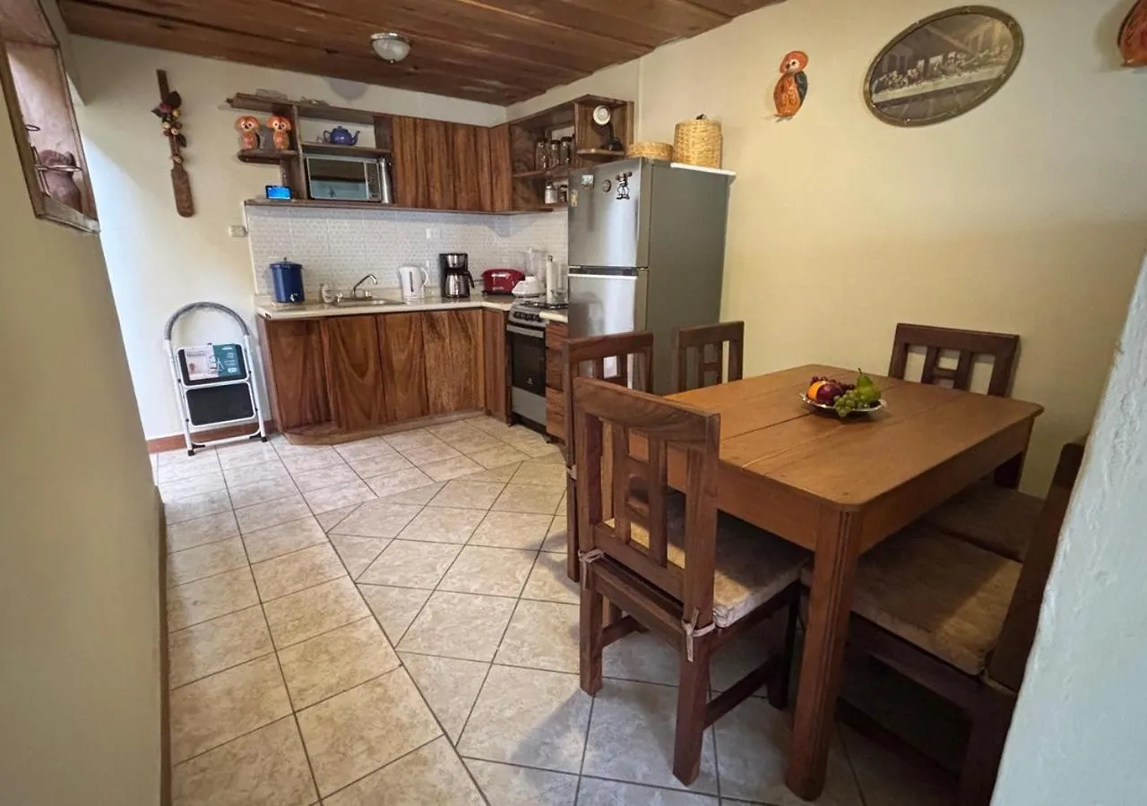 Casa Familiar Los Gringas Gwatemala